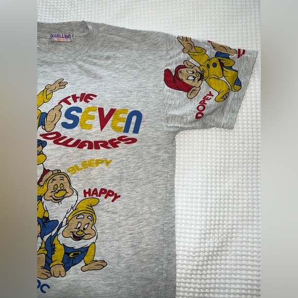 7 dwarfs t shirt - Picture 3 of 5